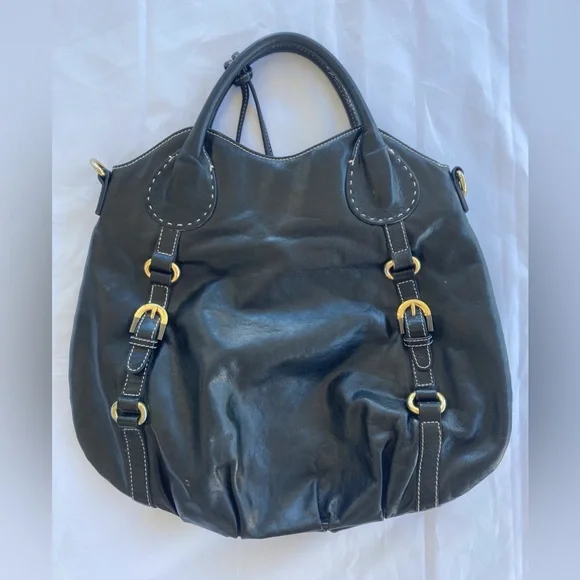 BADGLEY MISCHKA BLACK LEATHER BAG WITH SILVER AND GOLD TONED HARDWARE & BRANDING - Picture 6 of 16